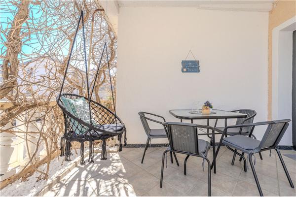 Apartment A1, for 5 persons