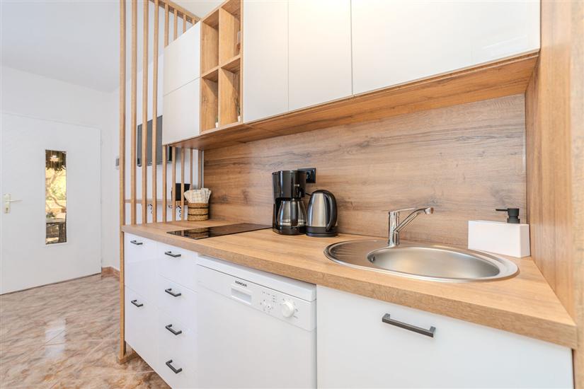 Apartment A1, for 5 persons