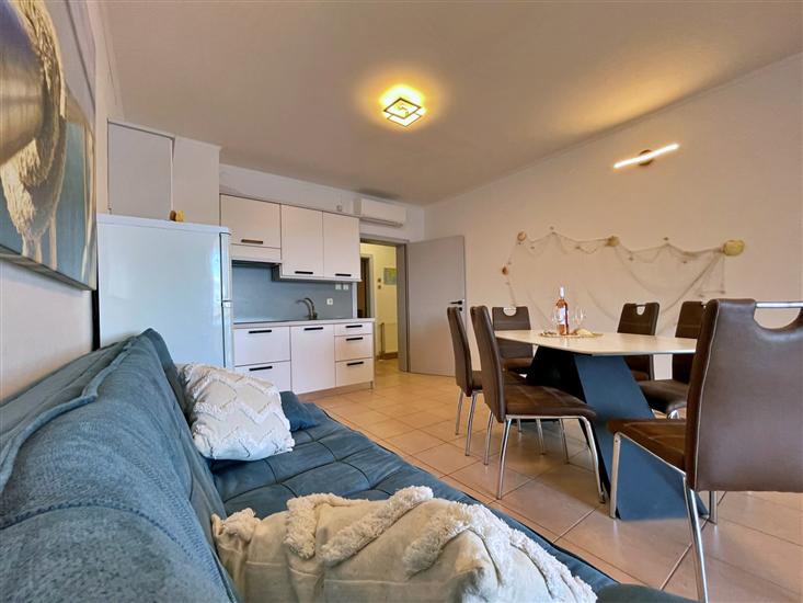 Apartment A1, for 5 persons