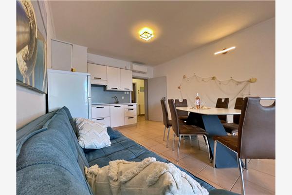 Apartment A1, for 5 persons