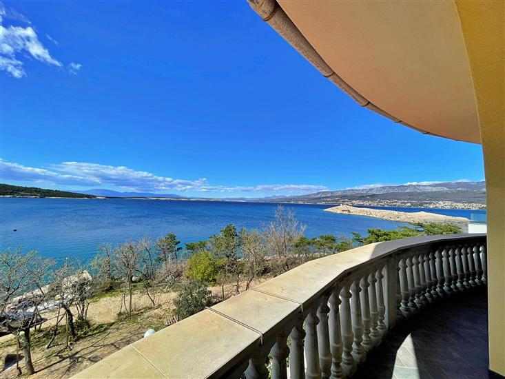 Apartment A1, for 5 persons