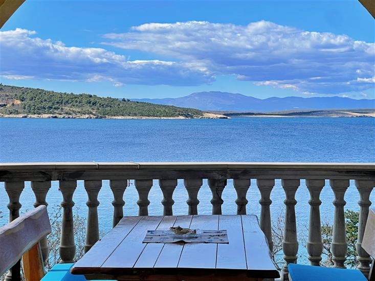 Apartment A1, for 5 persons