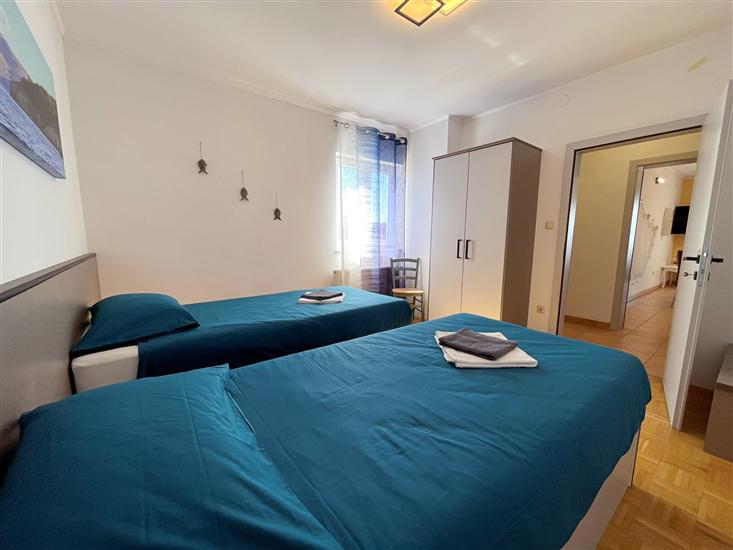 Apartment A1, for 5 persons