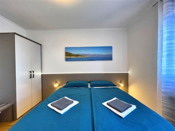 Apartment A1, for 5 persons