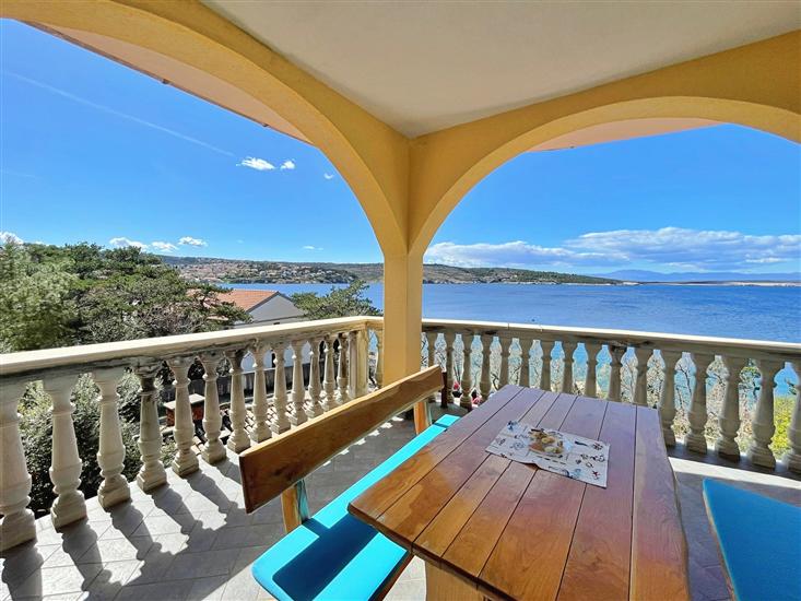 Apartment A1, for 5 persons