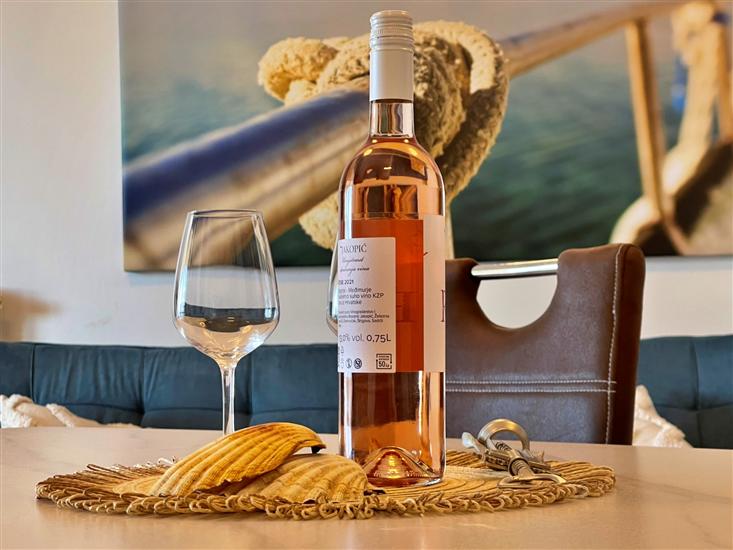 Apartment A1, for 5 persons