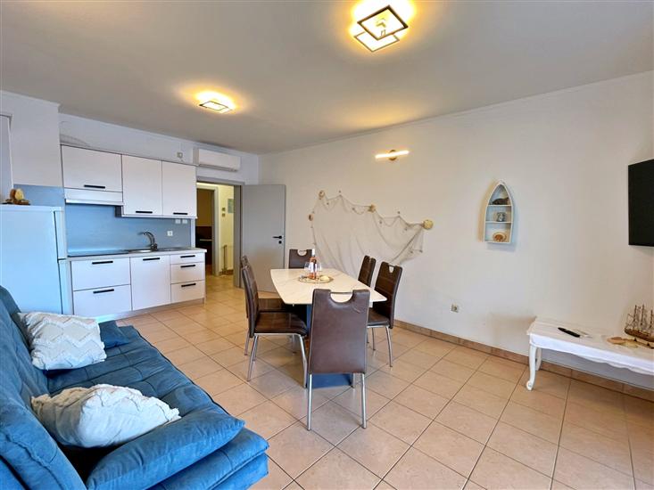 Apartment A1, for 5 persons