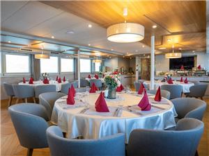 MM2-Restaurant-Lobby-3