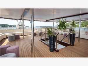 MM2-Restaurant-Lobby-8