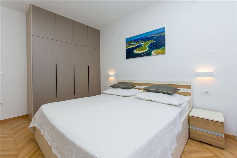 Apartment A1, for 7 persons