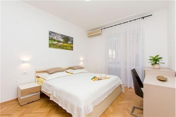 Apartment A1, for 7 persons