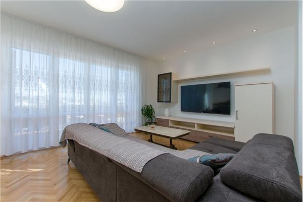 Apartment A1, for 7 persons