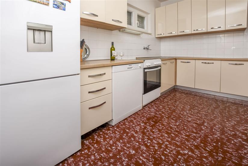 Apartment A1, for 6 persons