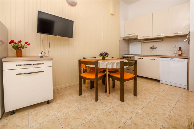 Apartment A2, for 4 persons