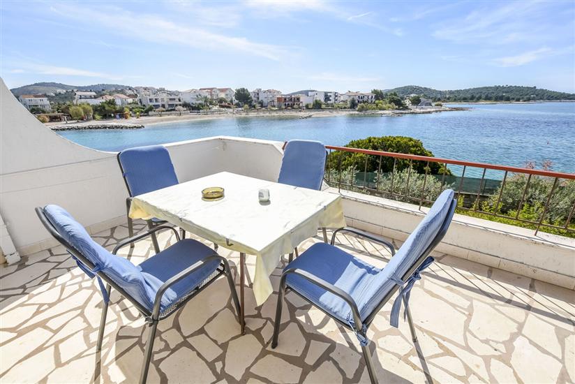 Apartment A2, for 4 persons