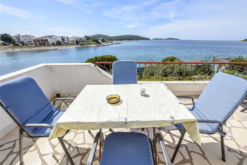 Apartment A2, for 4 persons