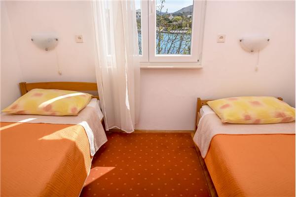 Apartment A2, for 4 persons