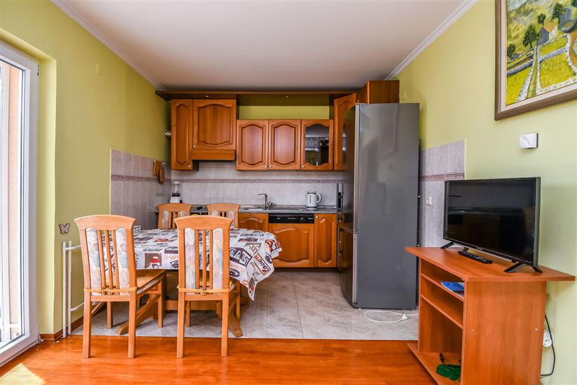 Apartment A1, for 5 persons