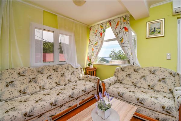 Apartment A1, for 5 persons