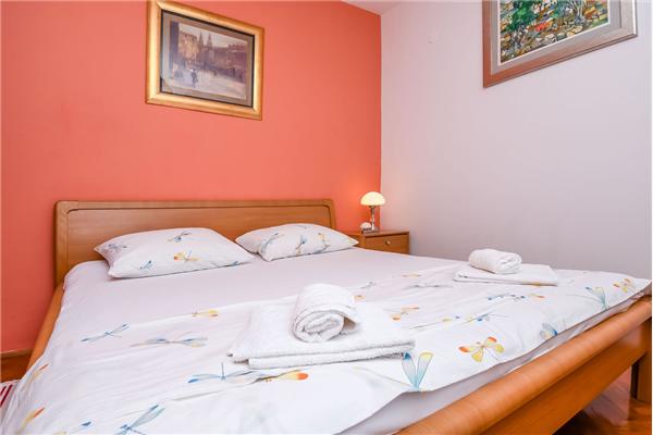 Apartment A1, for 5 persons