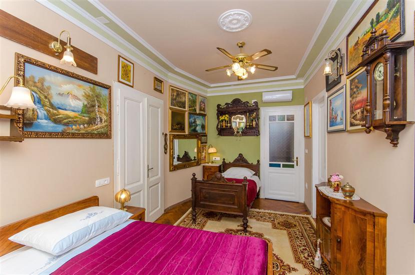 Apartment A1, for 8 persons