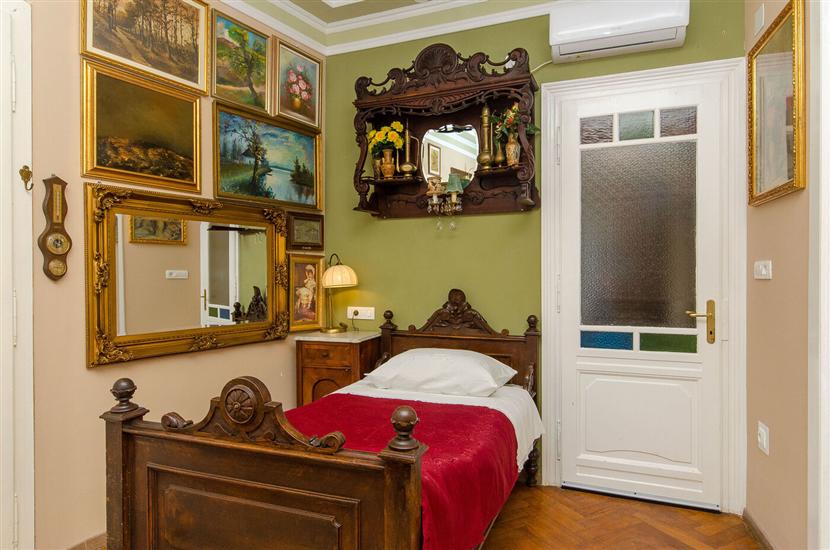 Apartment A1, for 8 persons