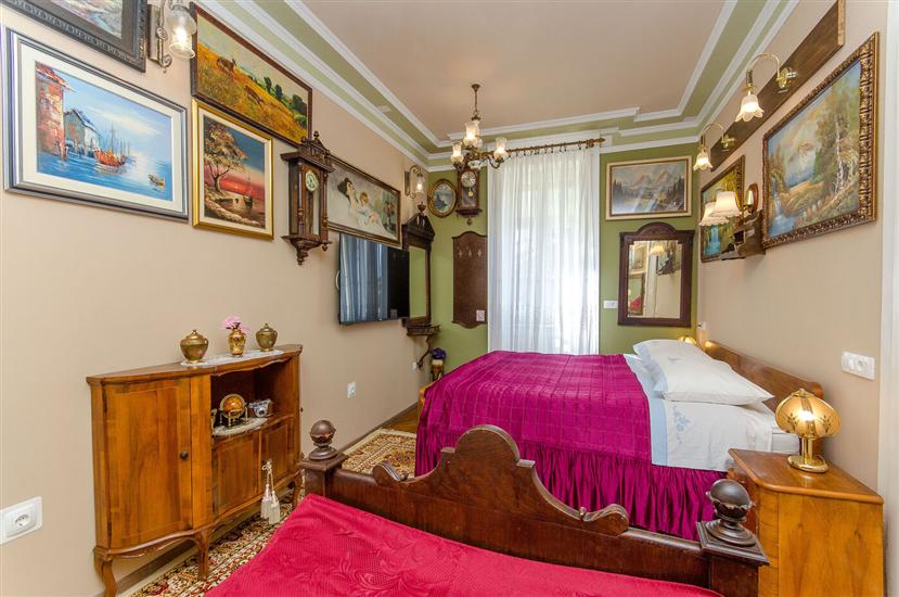 Apartment A1, for 8 persons