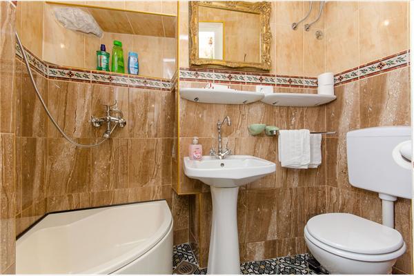 Apartment A1, for 8 persons