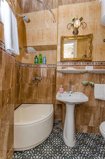 Apartment A1, for 8 persons