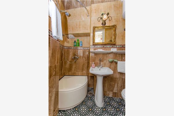 Apartment A1, for 8 persons