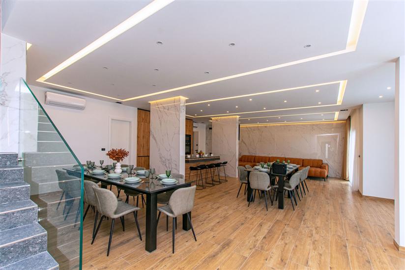 House K1, for 20 persons