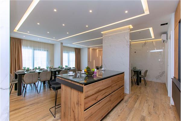 House K1, for 20 persons