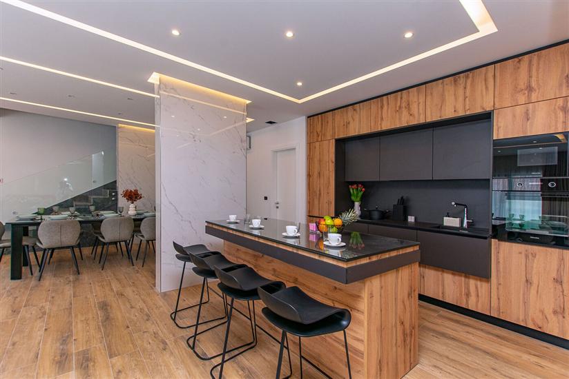 House K1, for 20 persons