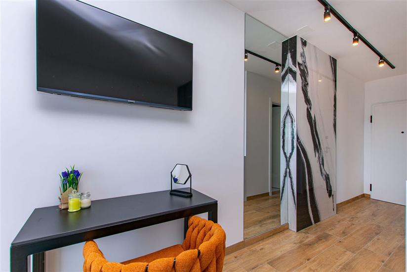 House K1, for 20 persons