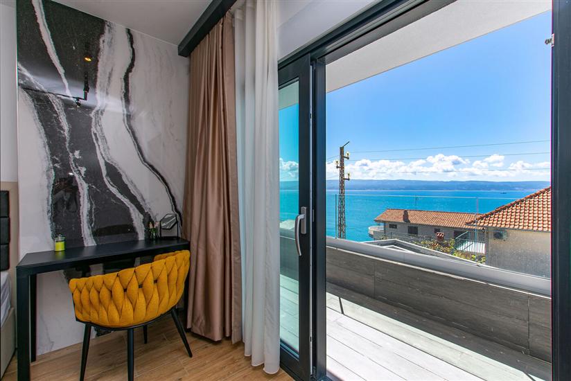 House K1, for 20 persons