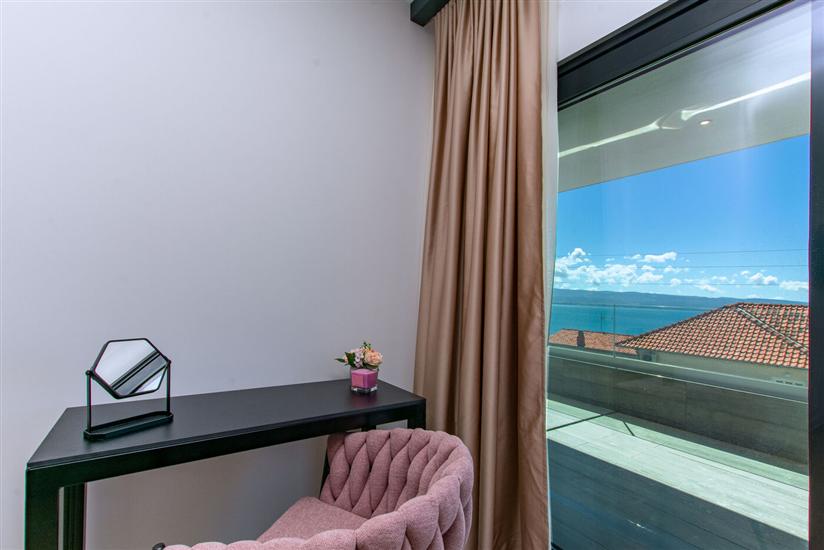 House K1, for 20 persons