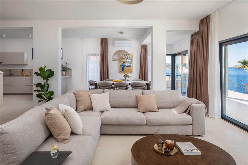 House K1, for 10 persons