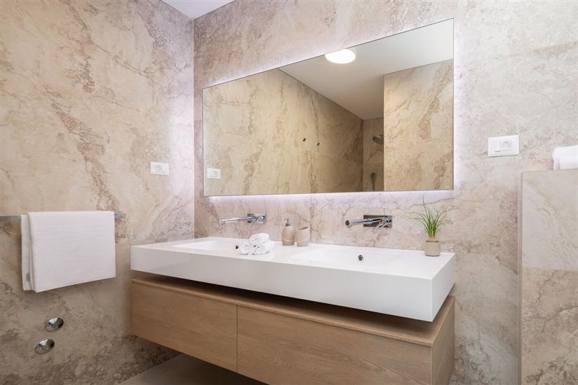 House K1, for 10 persons