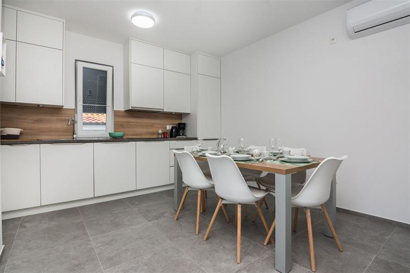 Apartment A1, for 6 persons