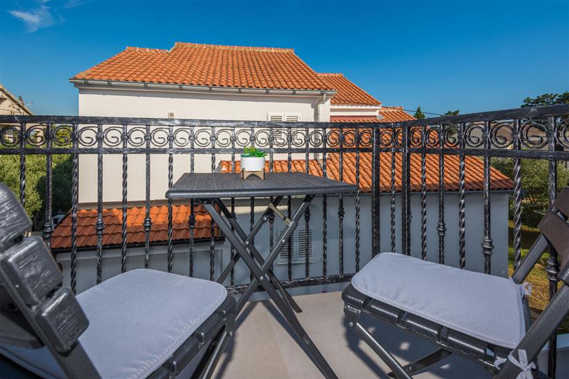 Apartment A1, for 6 persons