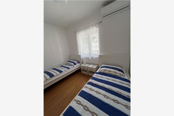 House K1, for 11 persons