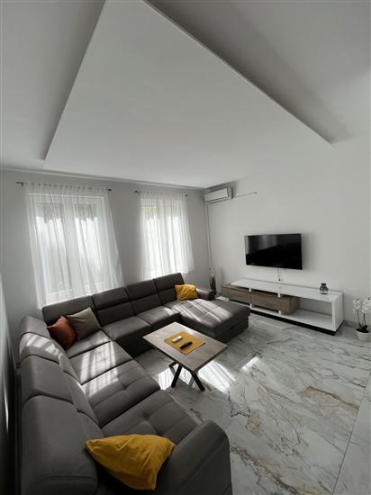 House K1, for 11 persons