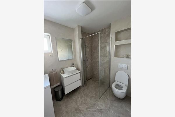 House K1, for 11 persons