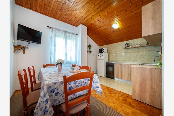 Apartment A1, for 7 persons