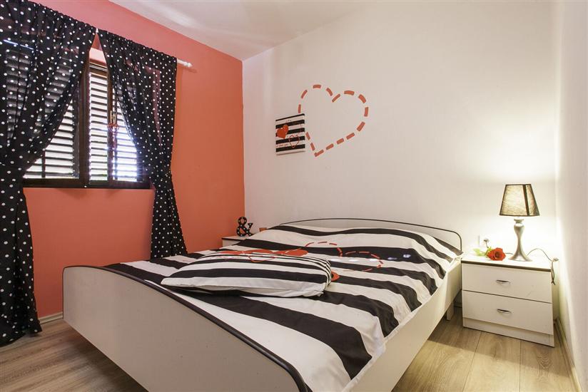 Apartment A1, for 8 persons