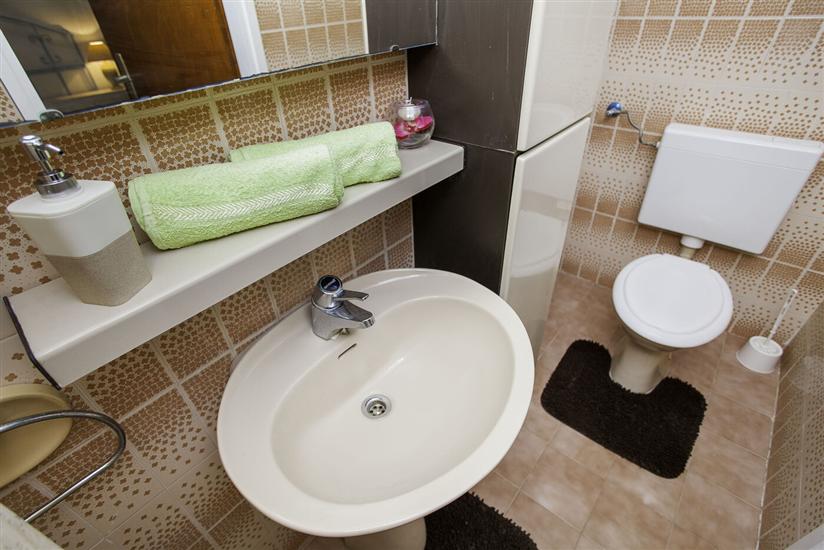 Apartment A1, for 8 persons