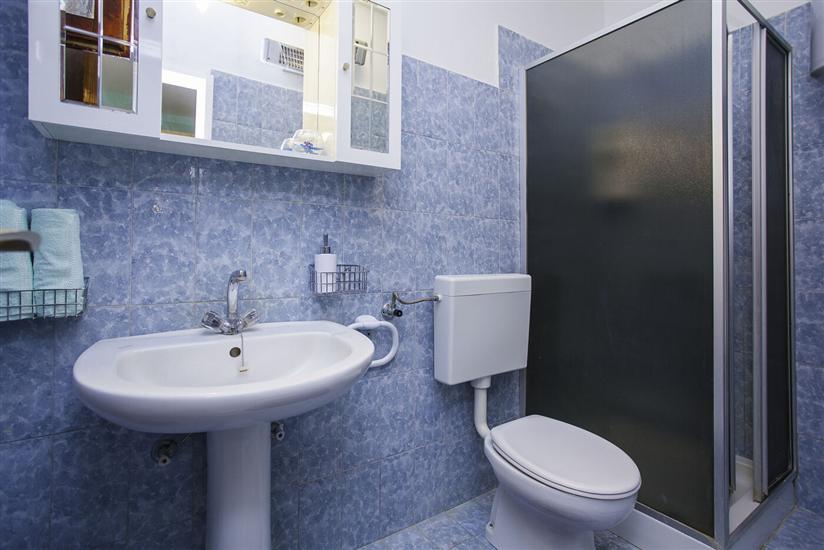 Apartment A1, for 8 persons