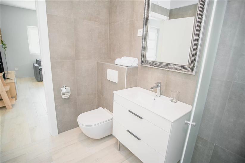 Hiša K1, na 6 osebe