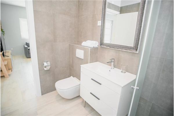 Hiša K1, na 6 osebe