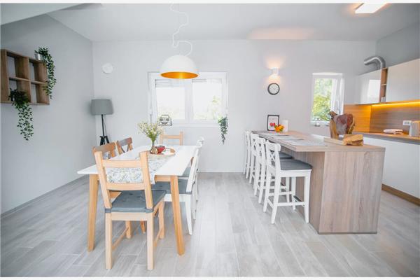 Hiša K1, na 6 osebe